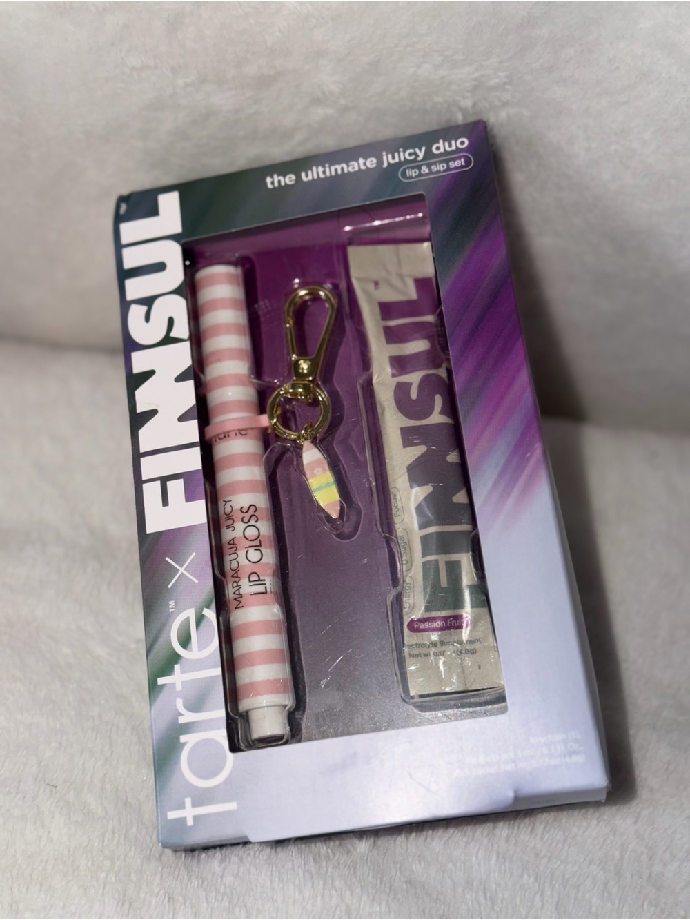 2 Tarte x FINNSUL  1flutter & focus tubing mascara set & 1 lip & sip set